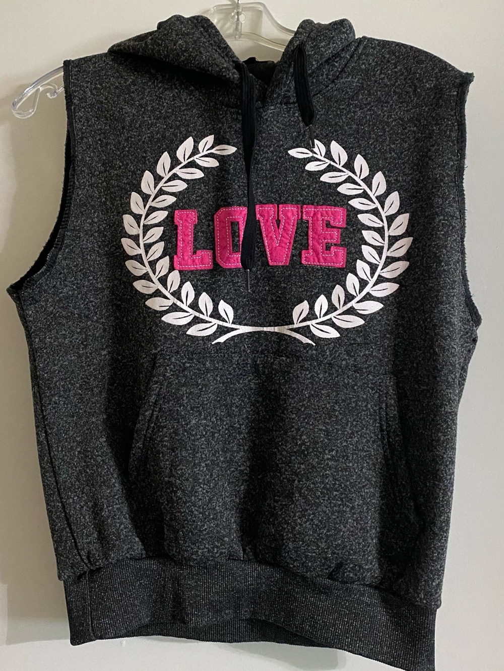 Glory Black sweatshirt with love design